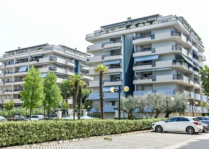 דירה Attic Aries *