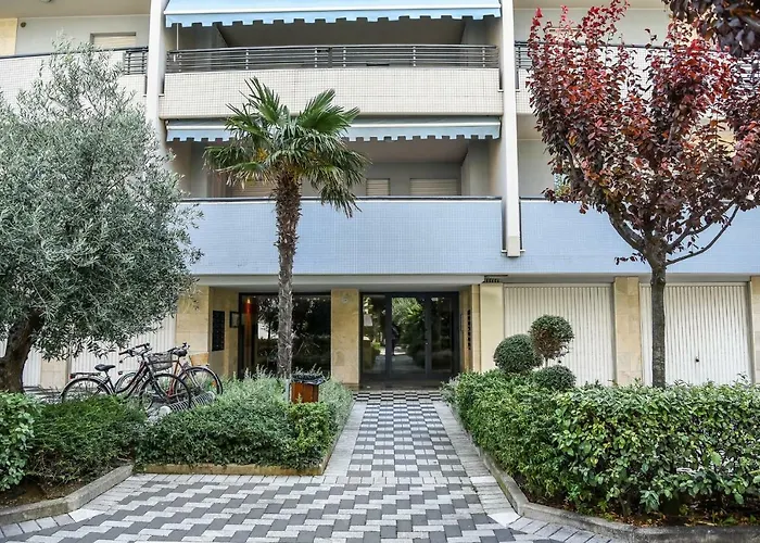 דירה Attic Aries